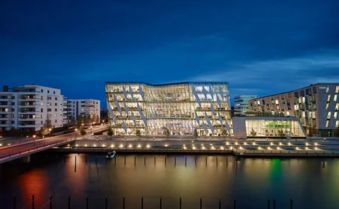 Saxo_Bank_HQ_Jensejnerjep:WikiCommons.jpg