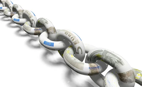 euro chain strong - Getty - web.jpg
