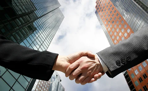 handshake-business-family-southeast-asia