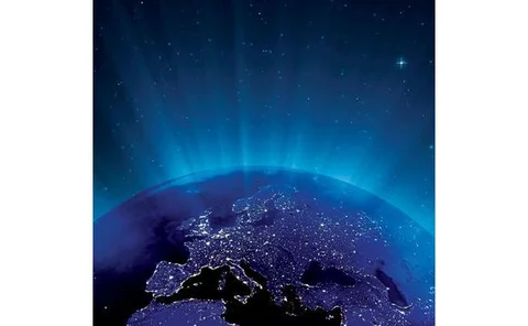 euro-glow-000004395209-low
