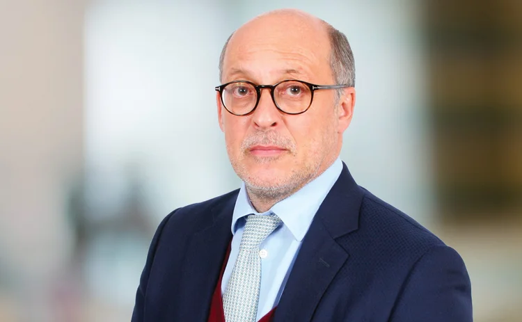 Simon Bushell_Signature Litigation.jpg