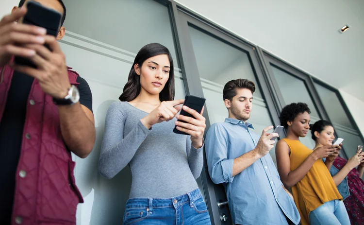 mexican-millennials-phones-Getty-web.jpg
