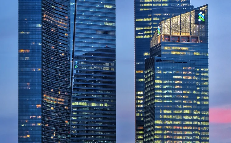 Standard Chartered - Singapore - Wikicommons.jpg