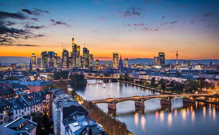 frankfurt-skyline frankfurt-skyline
