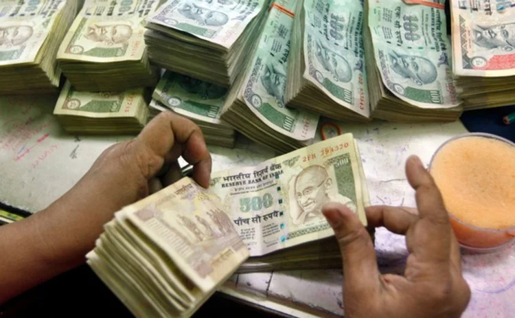 rupee-india-counting-notes rupee-india-counting-notes