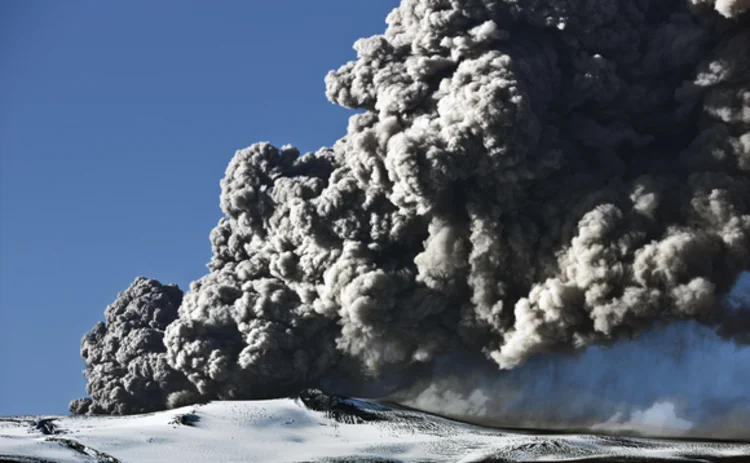 eyjafjallajokull-volcano-ash-cloud eyjafjallajokull-volcano-ash-cloud