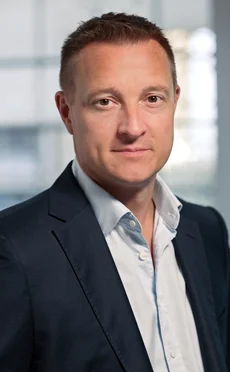 Simon Jones Simon Jones, 360T