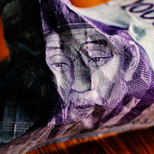Crumpled-yen-Getty-1344943606